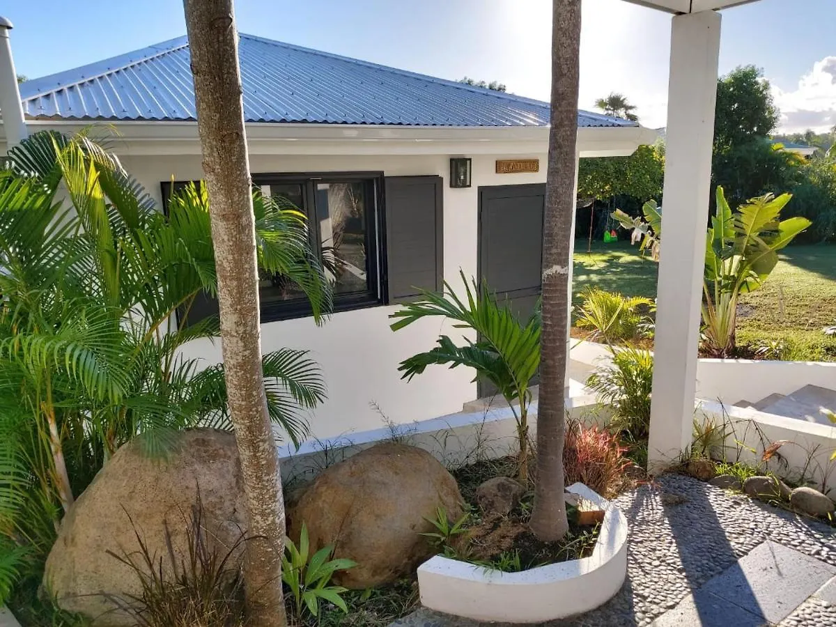 Guest house Kiko Bungalow Sainte-Anne  Guadeloupe